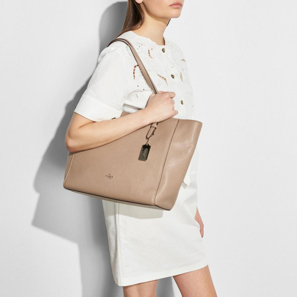 Coach Handbags - Coach Crossgrain Turnlock Tote
